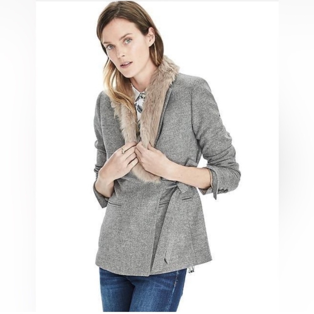 Banana Republic Gray Herringbone Blazer with Faux Fur Trim - Picture 12 of 12